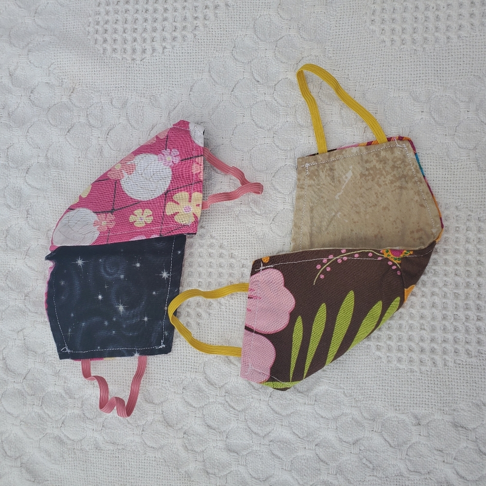 2 Pack of Handmade Masks - Volleyball/Floral - Picture 1 of 6
